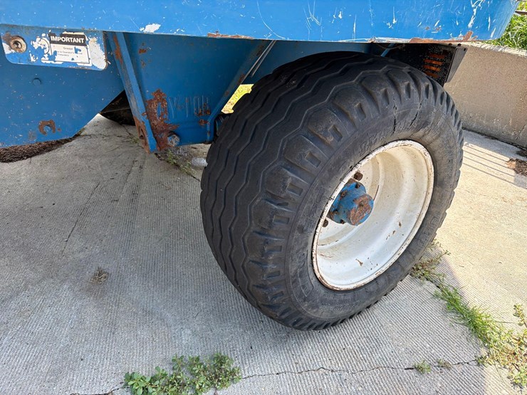 sac-3655-maxi-mixer-feeder-wagon-image-23