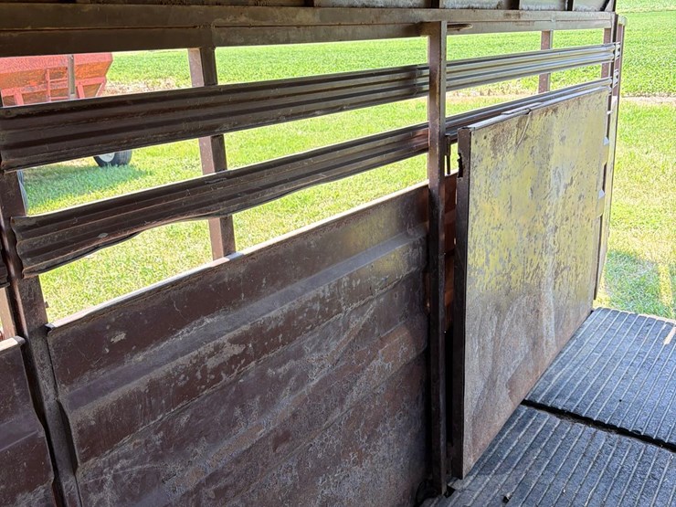 1984-circle-j-6ft-x-16ft-bumper-hitch-livestock-trailer-image-29