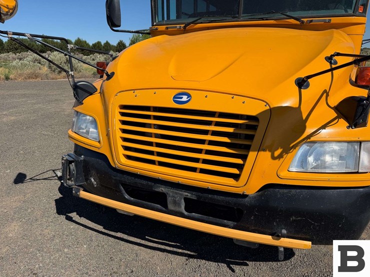 2013-blue-bird-bb-conventional-school-bus-image-11