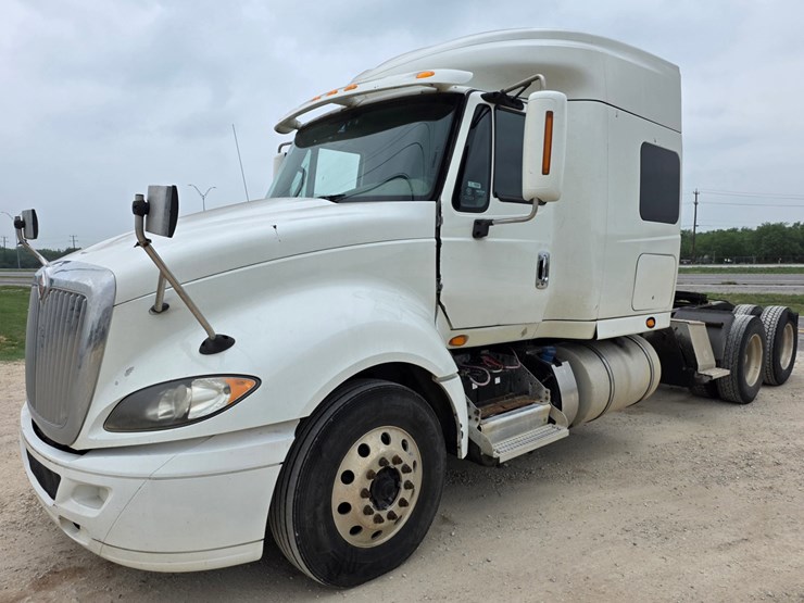 2015-international-prostar-image-1