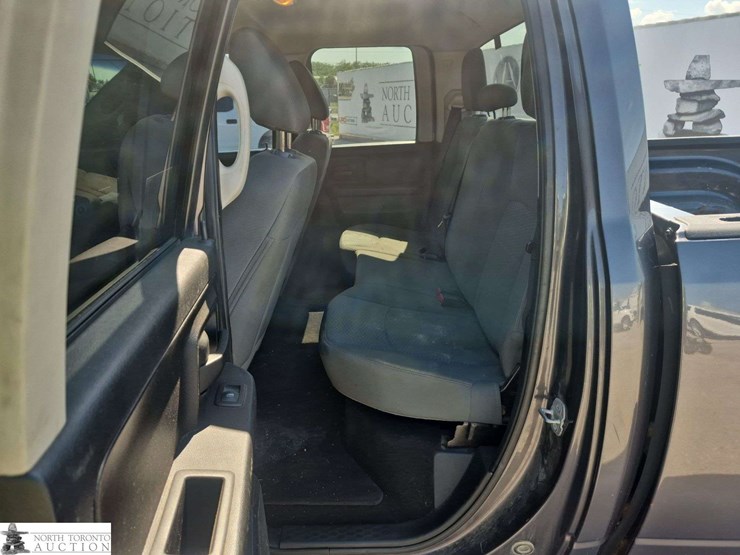 2014-dodge-1500-image-15