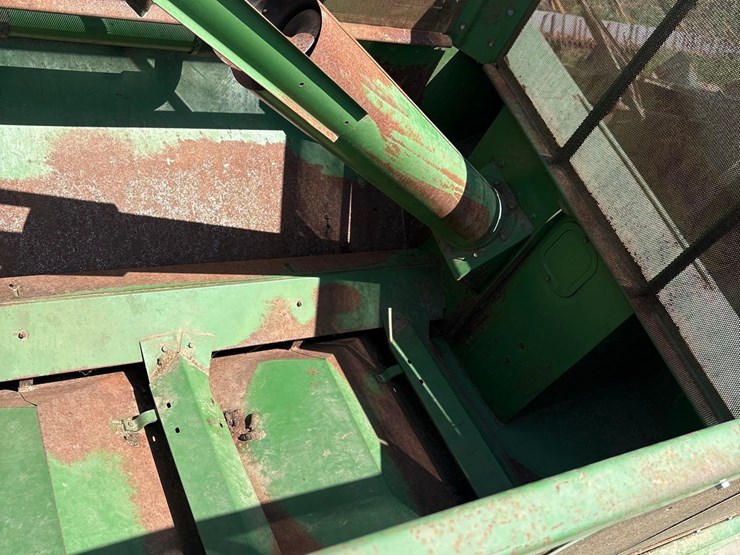 john-deere-4400-image-79