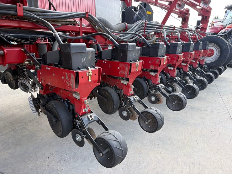 2012-case-ih-1250-image-44
