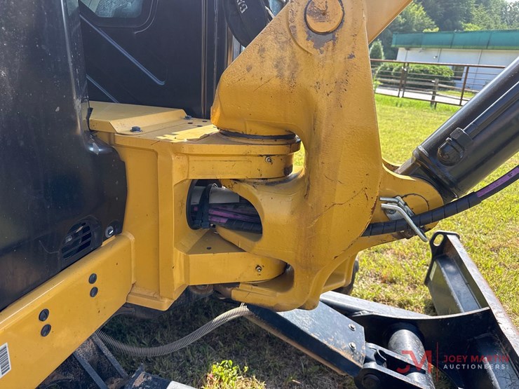 2023-caterpillar-306-cr-image-12