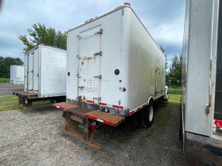 2016-international-durastar-4400-image-3