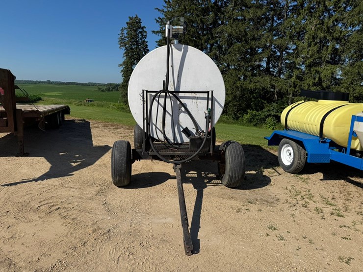 #1889-•-derson-mfg.-inc.-1000-gal-towable-fuel-tank-w/pump-image-7