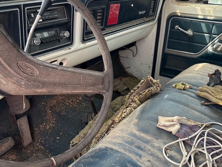 1976-ford-f250-image-46
