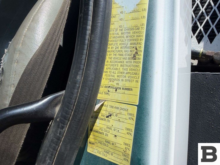 2003-international-durastar-4200-image-54