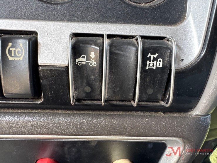 2013-kenworth-t660-image-34
