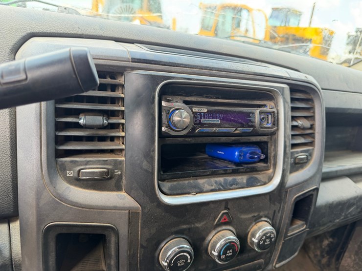 2014-dodge-3500-image-62