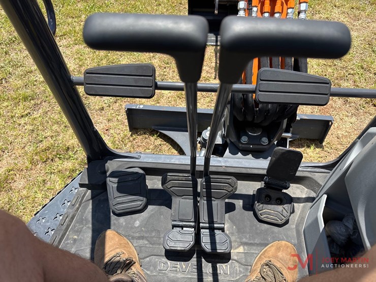 unused-2024-develon-dx-27z-mini-excavator-image-26