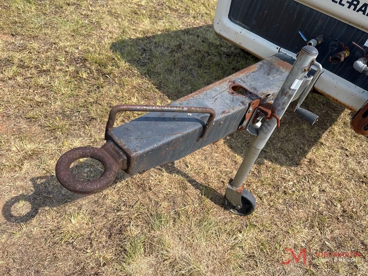 ingersoll-rand-175-towable-air-compressor-image-5