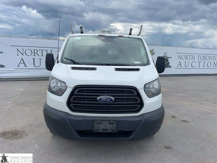 2017-ford-transit-image-2