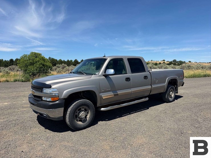 2002-chevrolet-silverado-2500hd-image-1