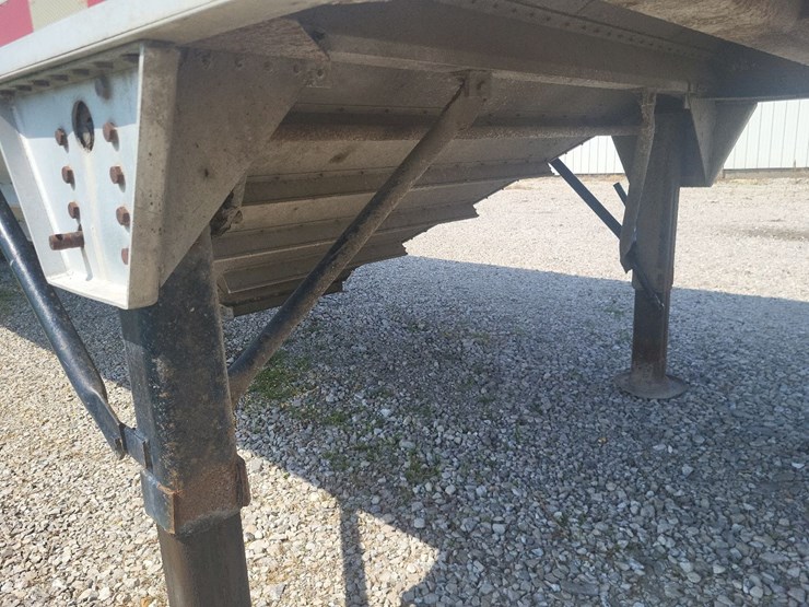 1978-chamberlain-jagh---500-tandem-axle-semi-hopper-trailer-image-14