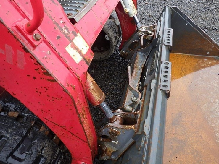 2016-takeuchi-tl8-image-15