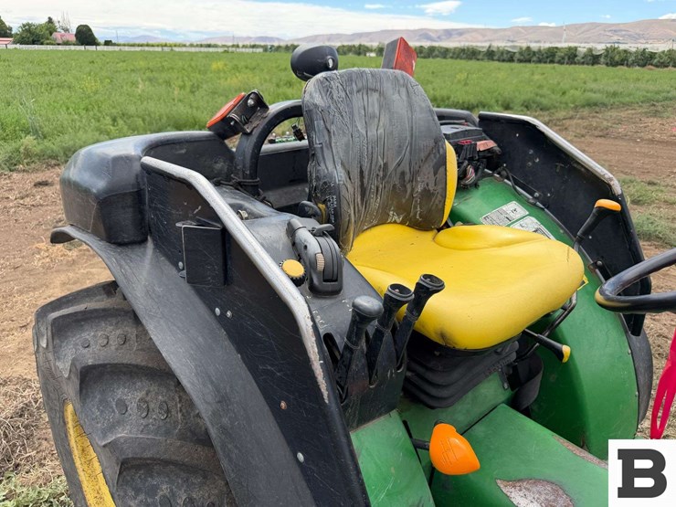 2009-john-deere-5101en-image-28