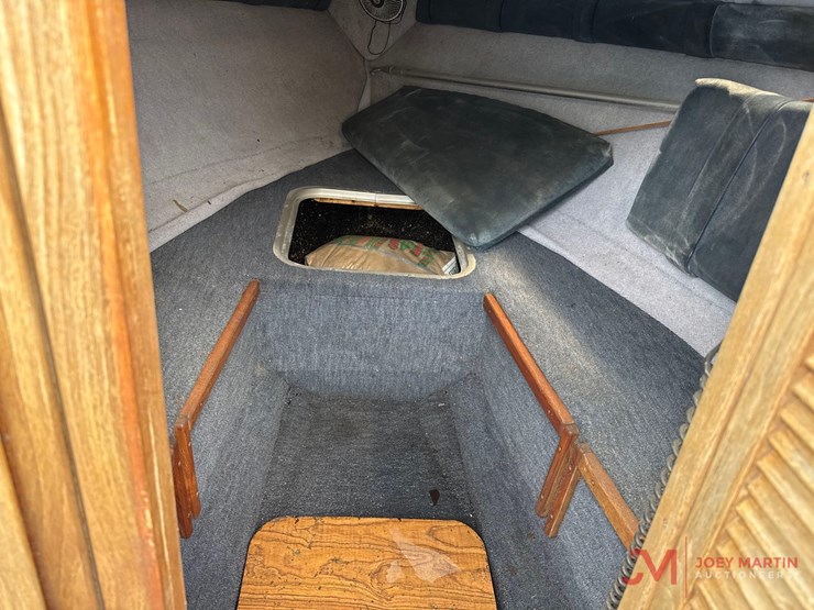 calaic-19'-cuddy-cabin-boat-image-21