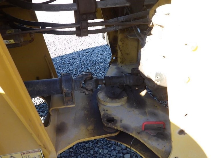 2017-caterpillar-910m-image-11