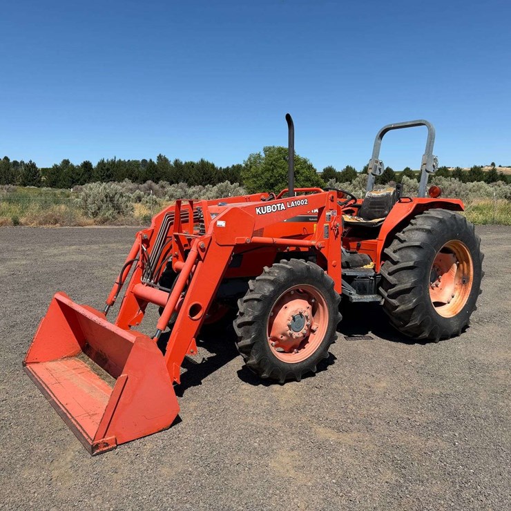 KUBOTA M6800