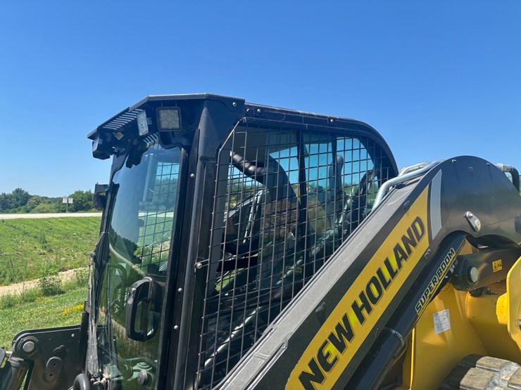 2025-new-holland-c362-image-8