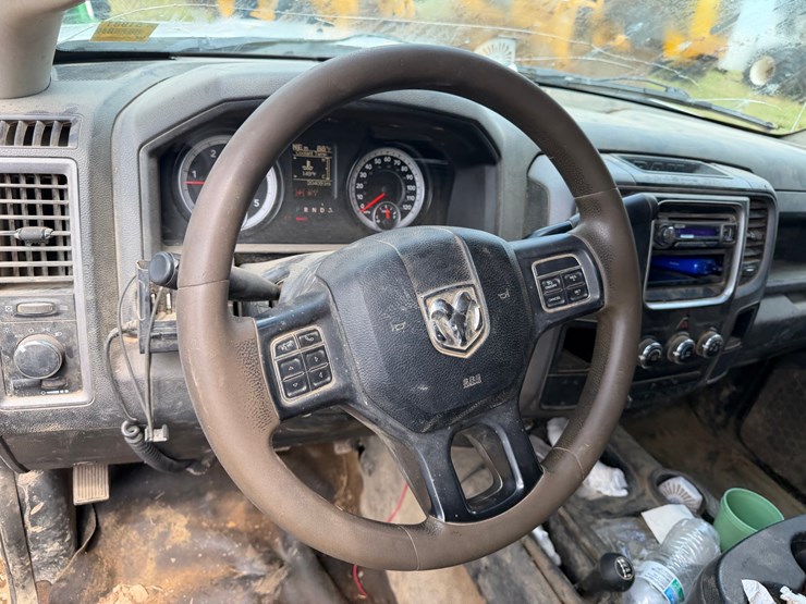 2014-dodge-3500-image-59