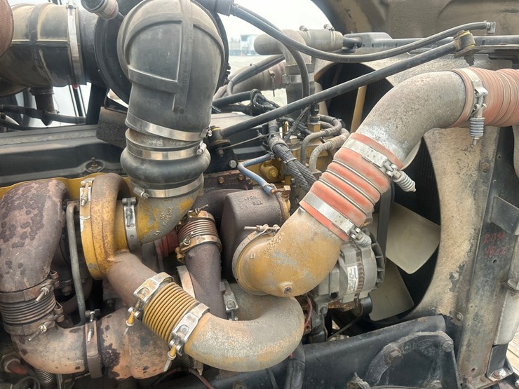 2005-caterpillar-c13-image-65