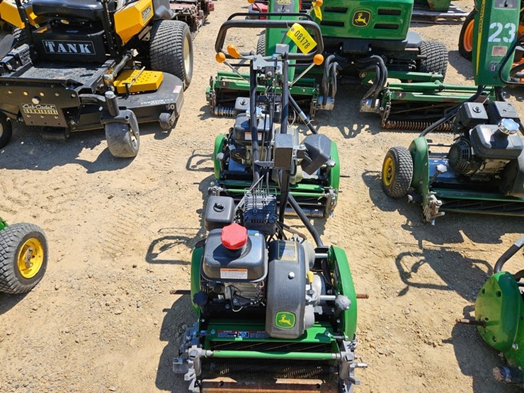 john-deere-180-image-8