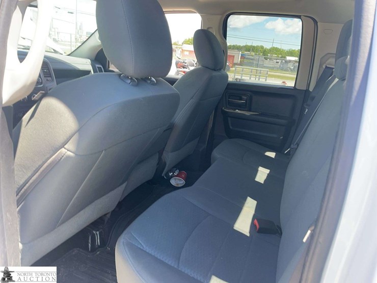 2016-dodge-1500-image-15