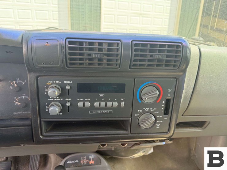1994-chevrolet-s10-image-15