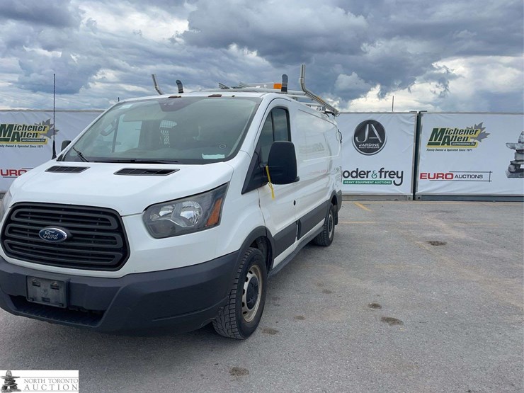 2017-ford-transit-image-1