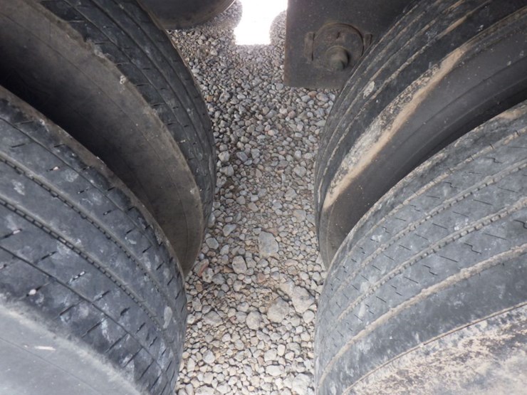 2005-utility-3000r-image-22