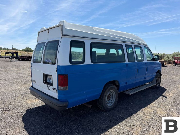 2007-ford-econoline-e-250-wheelchair-van-image-5