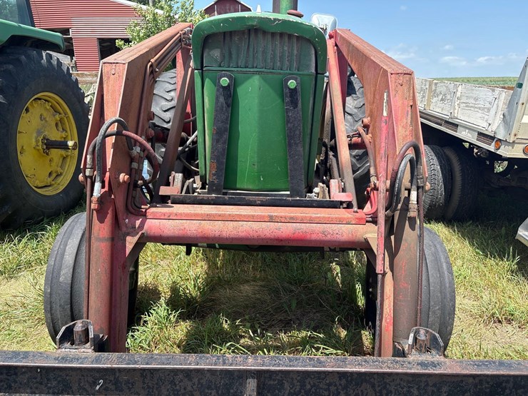 john-deere-3020-image-25