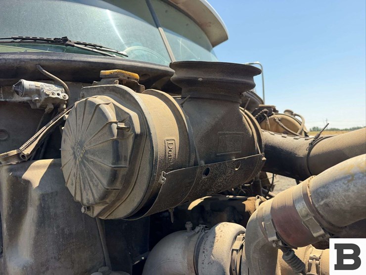 2002-mack-ch613-image-53
