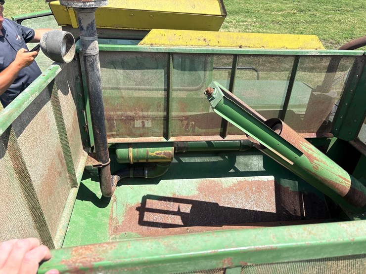 john-deere-4400-image-81