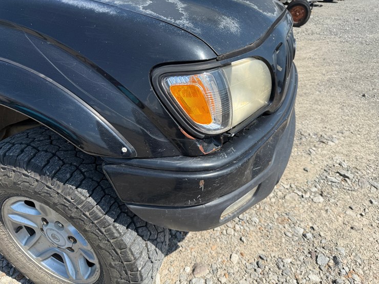 2003-toyota-tacoma-image-22