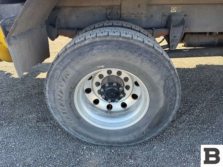 2017-kenworth-t370-image-35