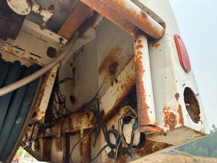 2004-international-durastar-4300-image-29