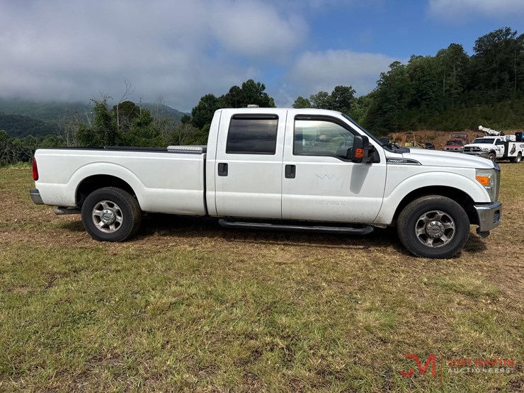 2015-ford-f250-xlt-image-2
