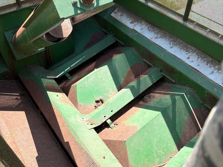 john-deere-4400-image-23