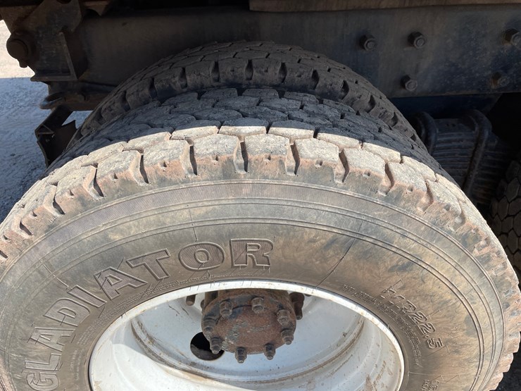 2007-mack-cl700-image-37