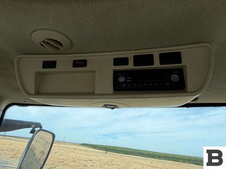 2014-john-deere-8345r-image-53