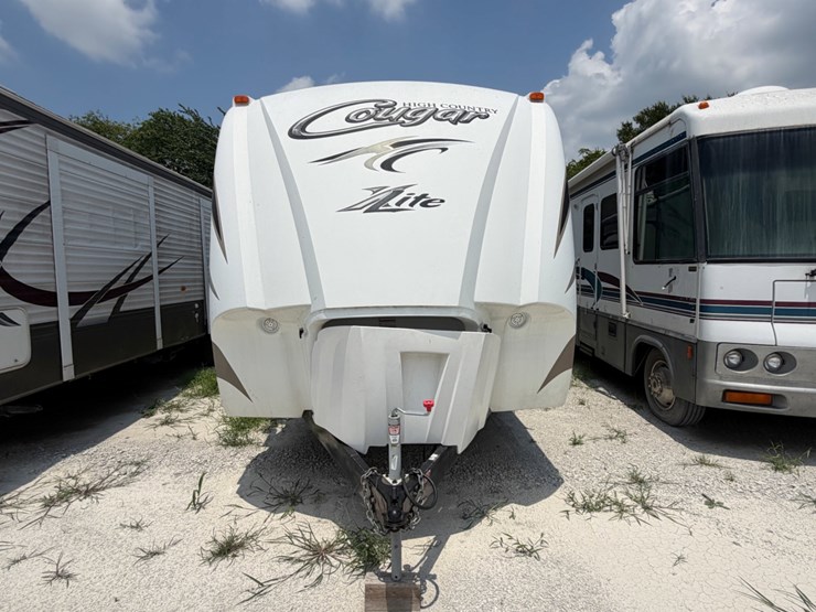 2015-keystone-high-country-cougar-bumper-pull-image-2