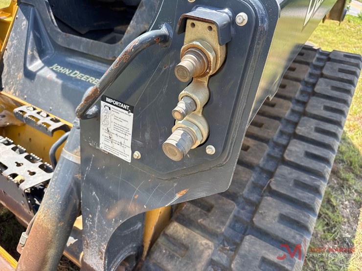 2023-deere-331g-image-10