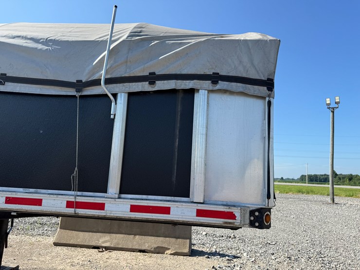 2016-fontaine-flat-bed-trailer-image-35