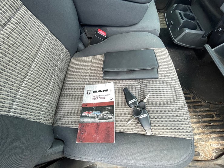 2011-dodge-1500-image-57