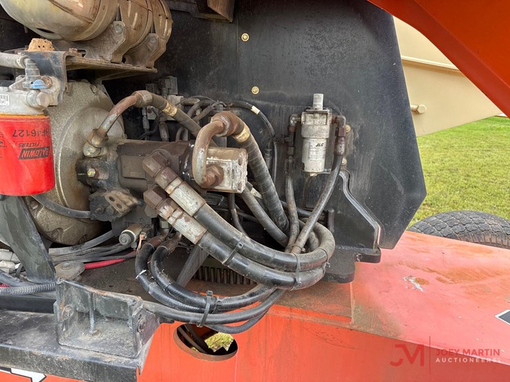 2017-jlg-660sj-image-11