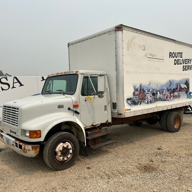 2001 INTERNATIONAL 4700