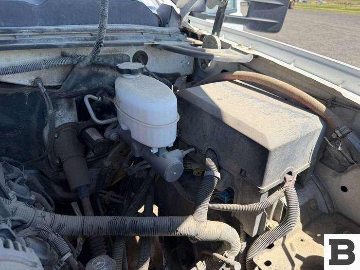 2013-chevrolet-silverado-3500-image-32